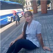 Joven,  amable y muy paciente con facilidad para repasar a estudiantes de primaria.